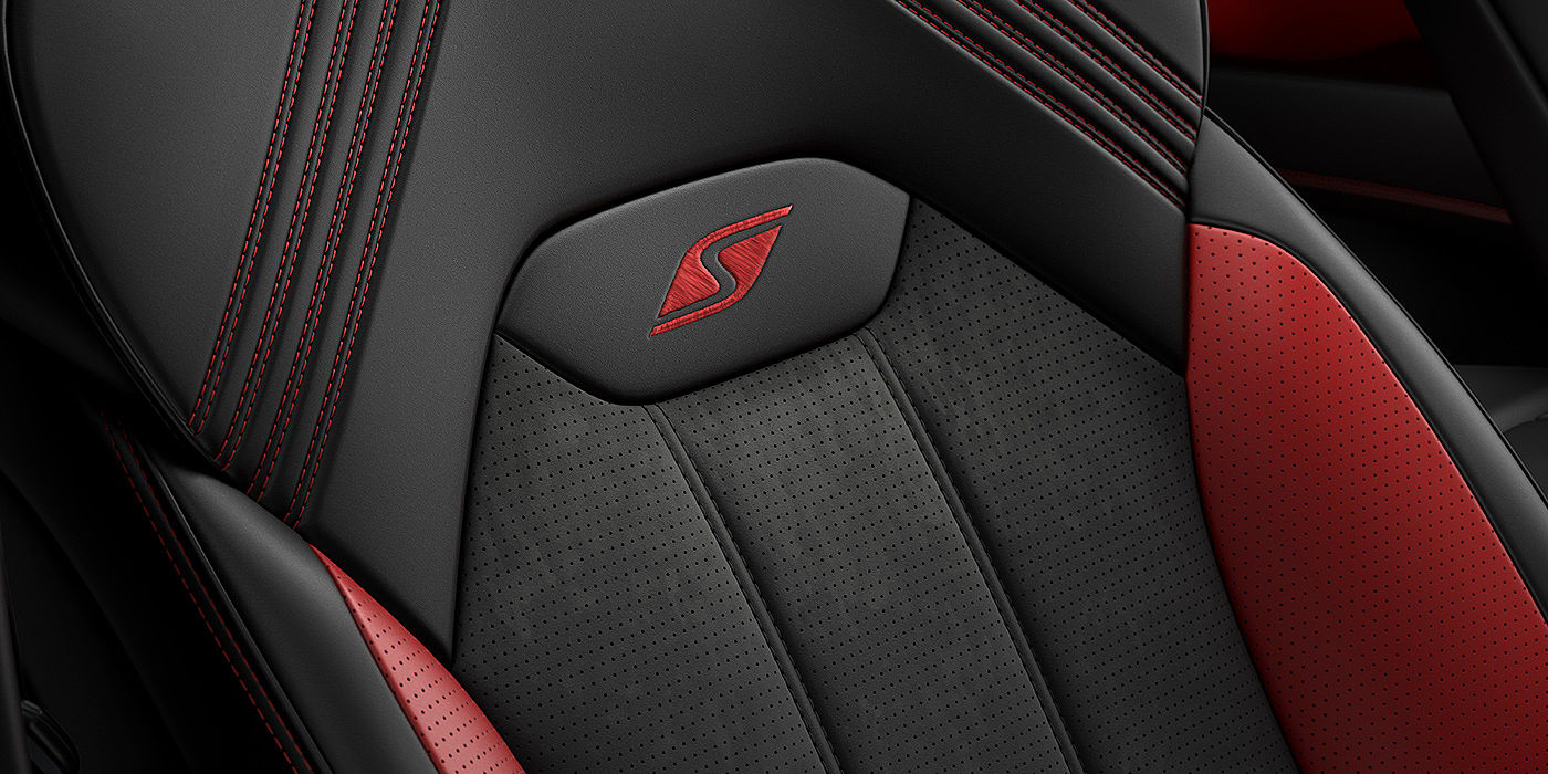 Bentley Chengdu - Gaoxin Bentley Bentayga S seat with detailed red Hotspur stitching and black Beluga coloured hide. 